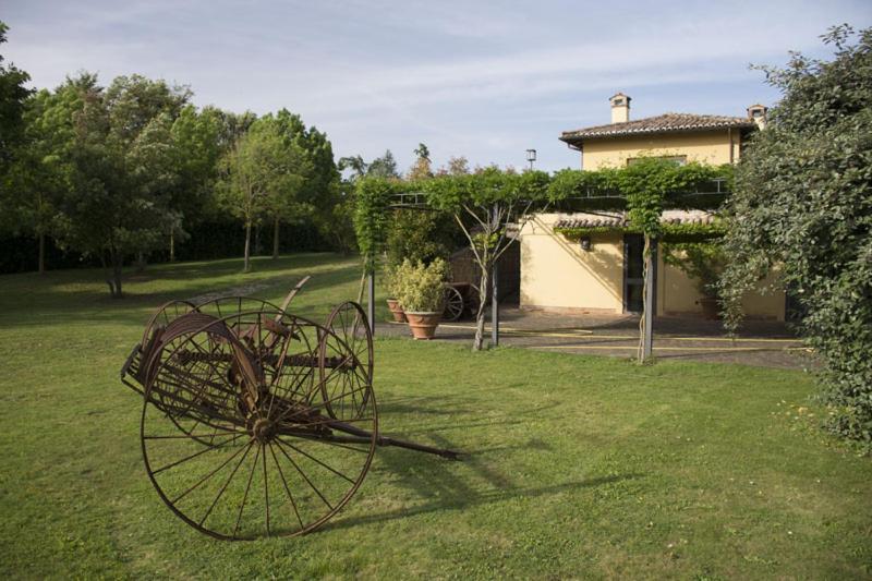 Agriturismo Scuderie Della Contea Sutri Exterior photo
